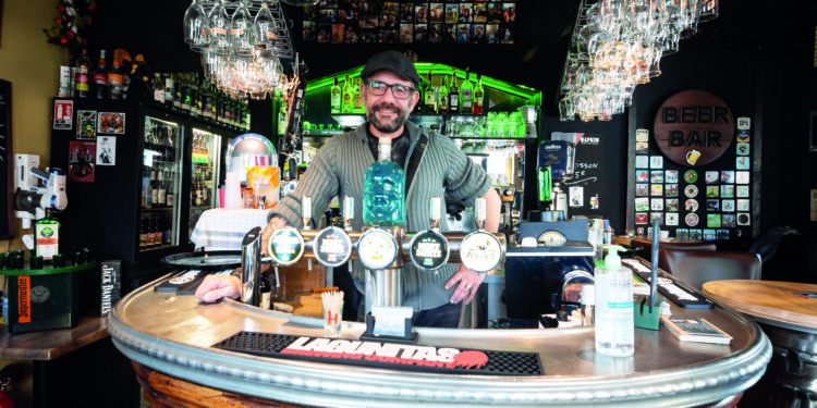 Un bar ? Non un phare