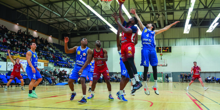 Des canonniers sur tous les fronts