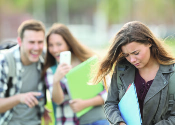Ni les écoles, ni internet ne sont des zones de non droit
