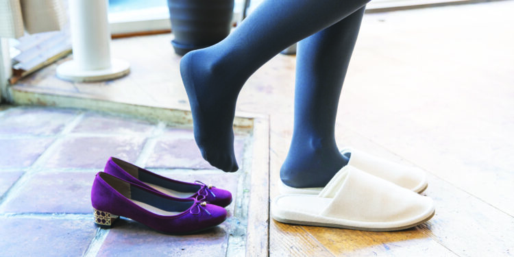 Veuillez retirer vos chaussures