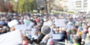 Sondages et manifs, faut-il s&rsquo;en méfier ?