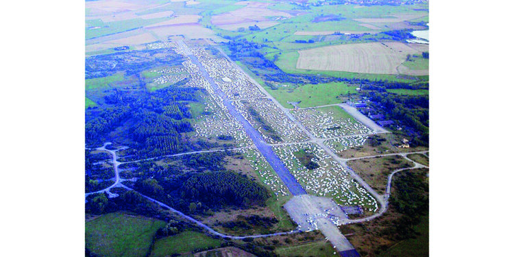 Caravane des gens du voyage installée sur l’ancienne base aérienne de Grostenquin lors de l’édition 2023 du rassemblement évangélique