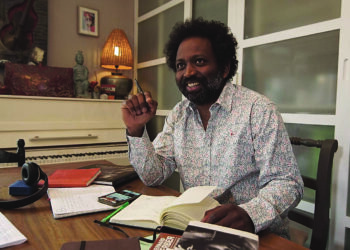 Jean-Noël Pierre, réalisateur de sport, chez lui à Metz, entre réflexion intellectuelle, écriture et création artistique