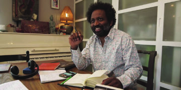 Jean-Noël Pierre, réalisateur de sport, chez lui à Metz, entre réflexion intellectuelle, écriture et création artistique