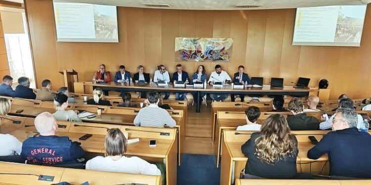 Réunion des Vitrines de Metz avec commerçants et élus à Metz en 2026